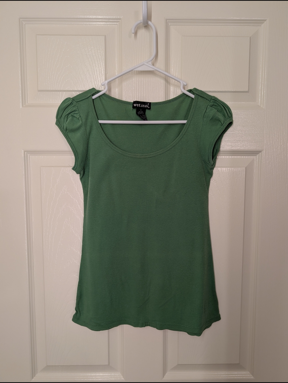 Wet Seal Green Scoop Neck Puff-Sleeve Tee - Picture 2 of 6